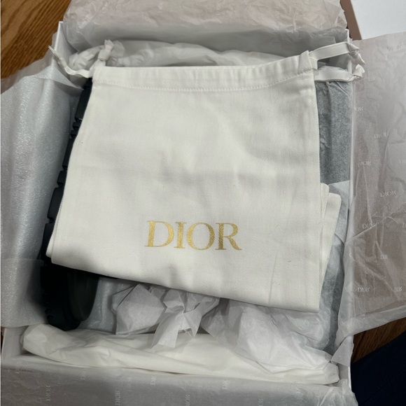 Brand new never wore Dior sandals! - Picture 4 of 7